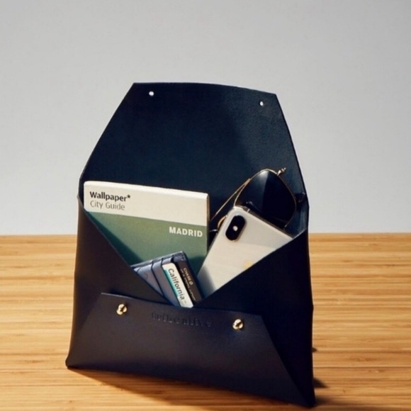 Tribe Alive Leather Foldover Black Clutch - Picture 4 of 4